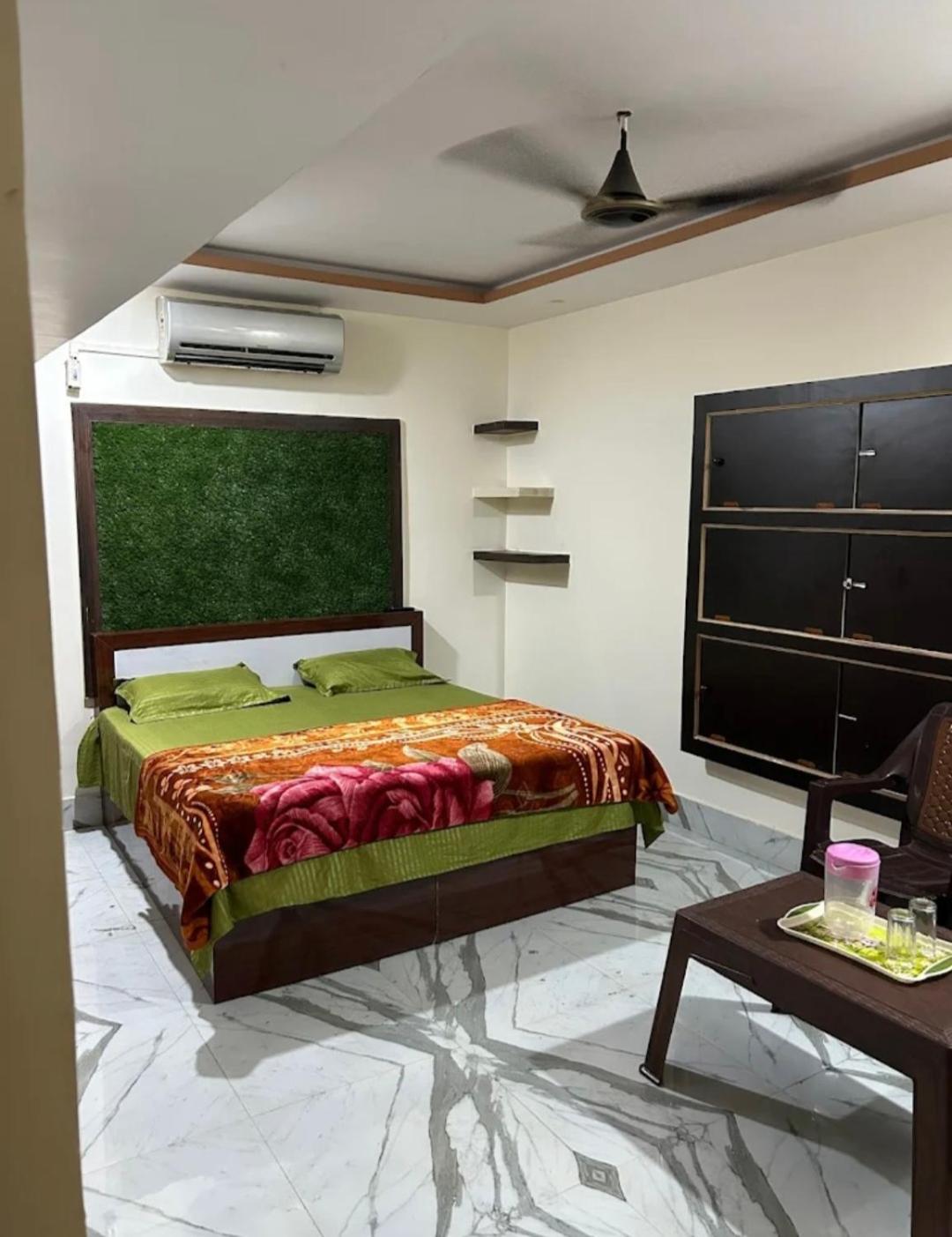 Guest house Omkar Paying - Assi Ghat